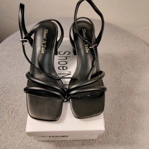 Shoe'N Tale Strappy Women Size 6 Square Toe Chunky Block Heels Sandals Black - Picture 1 of 12